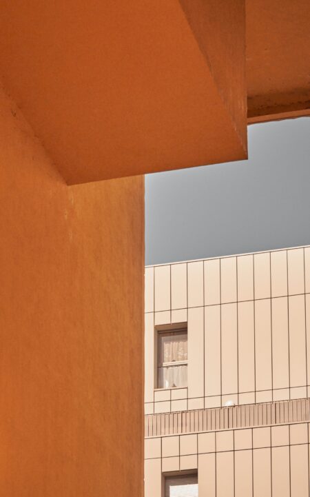 在哪里困了，就在哪里躺下